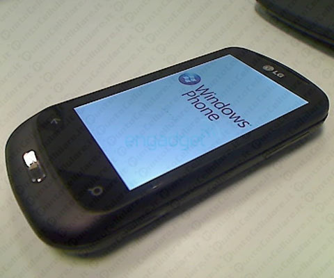 LG C900