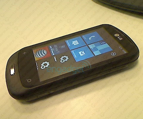 LG C900