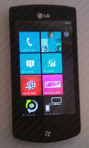 LG E900 Optimus 7