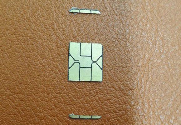 NanoSIM e microSD