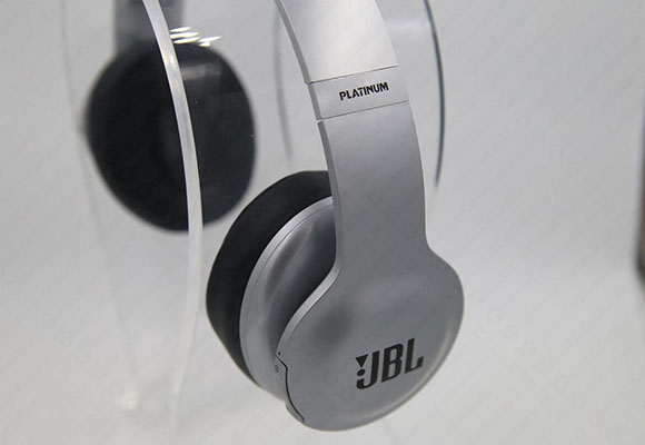 Platinum JBL Everest Elite 700