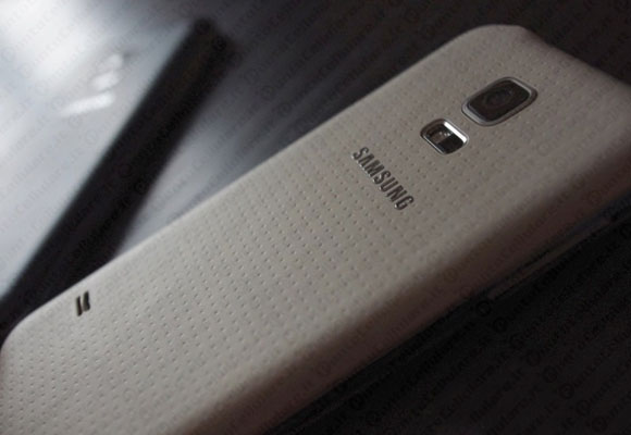 Samsung Galaxy S 5 Mini e Galaxy Mega 7.