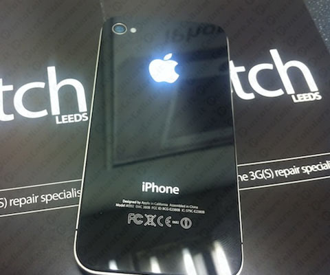 iPhone 4 logo illuminato