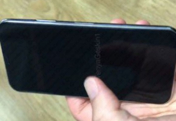 iPhone 8